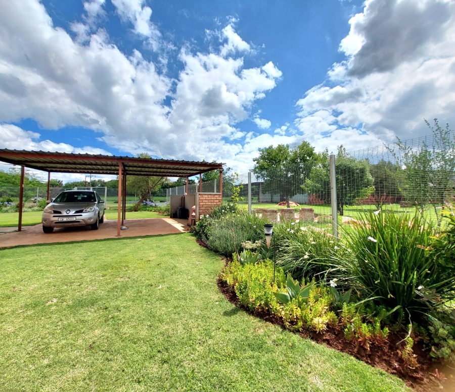 Commercial Property for Sale in Zoutpansdrift North West